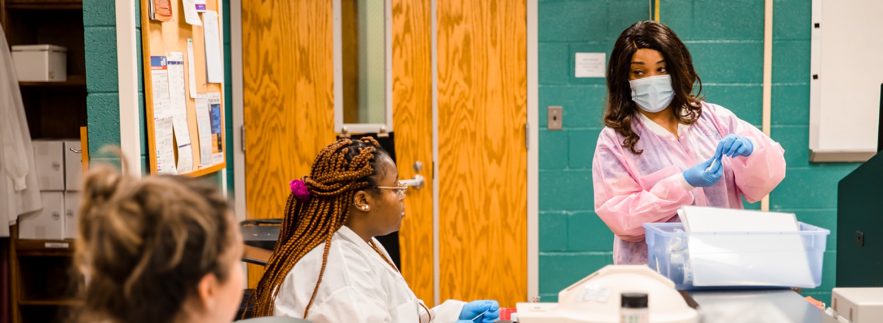 Students participating in SHRP MLS Lab.